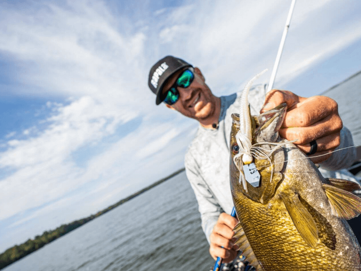 Un spinnerbait monté pour la pêche